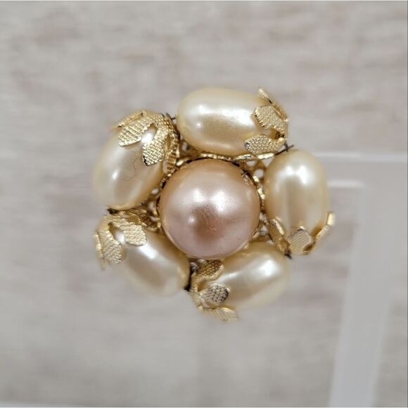Japan Vintage Mid Century Faux Pearl Clip On Earrings Gold Toned Statement - Picture 2 of 6